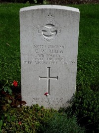 Klagenfurt War Cemetery - Allen, Ernest William
